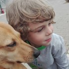 O vizită benefică tuturor, căței si copil