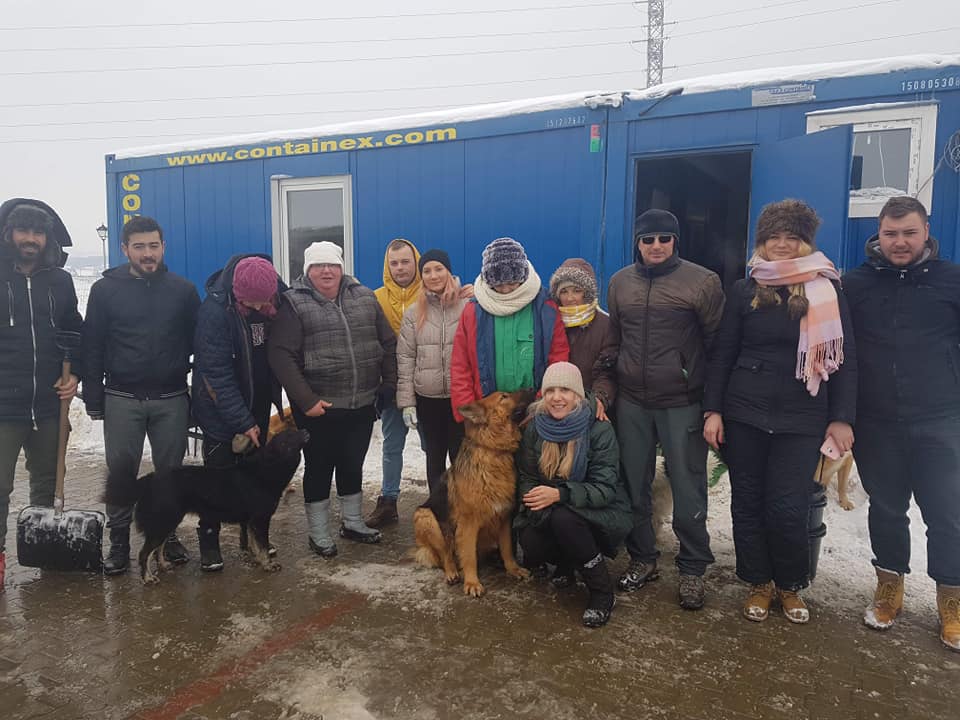 Voluntari la deszăpezit! Adăpostul municipal Iași